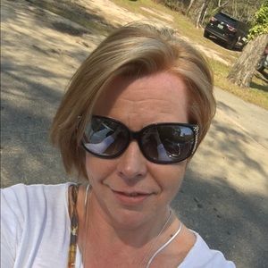 Meet your Posher, Robin